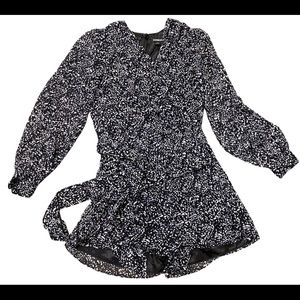 EXPRESS ROMPER black white size 6 fully lined worn once